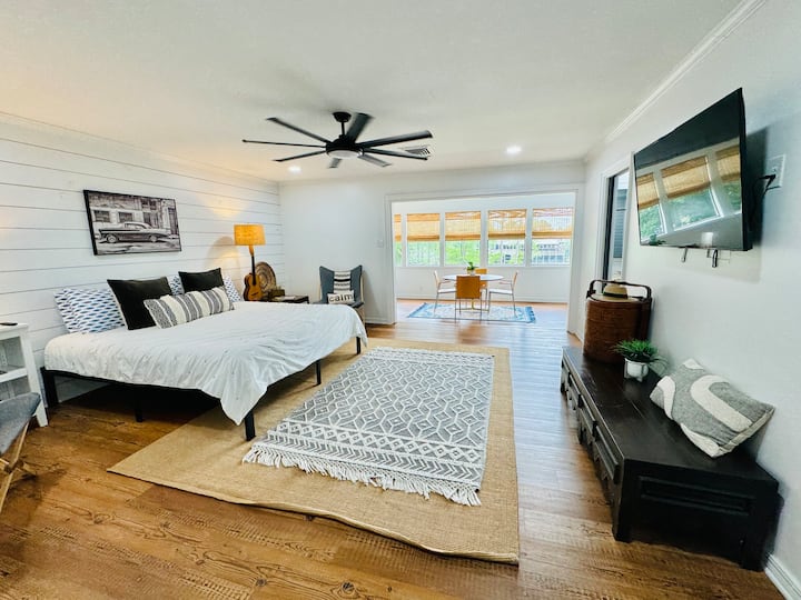 חדר השינה הראשי ענק!