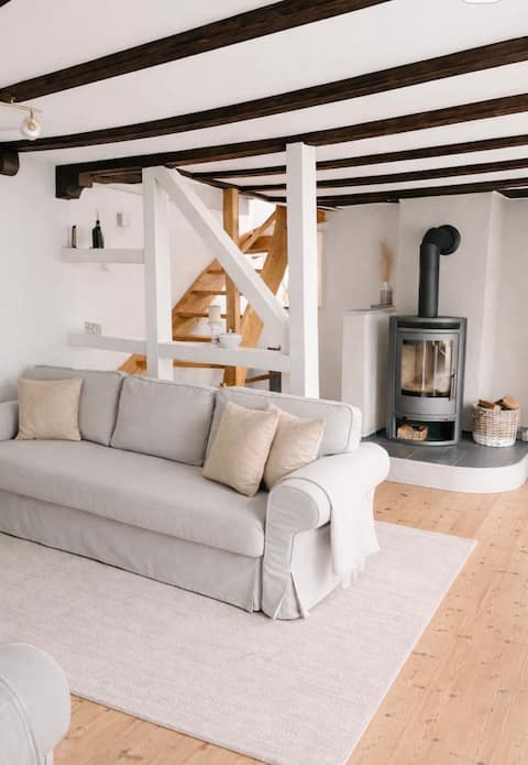 Leistungsstarkes Airbnb: Goldstück vacation home Living in the vineyards in Cochem Zell
