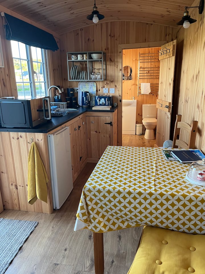 The Shepherd's Hut @ Innlands With Hot Tub - Skye