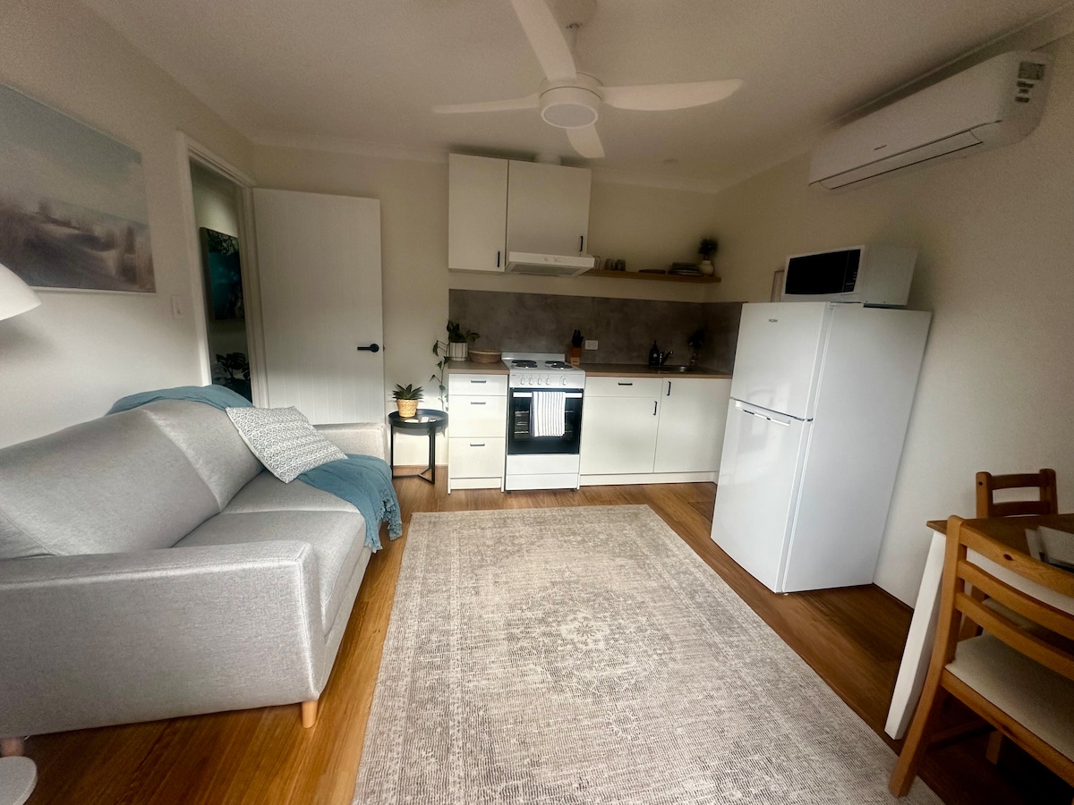 Popular Airbnb listing: Old Dunsborough Studio in Dunsborough