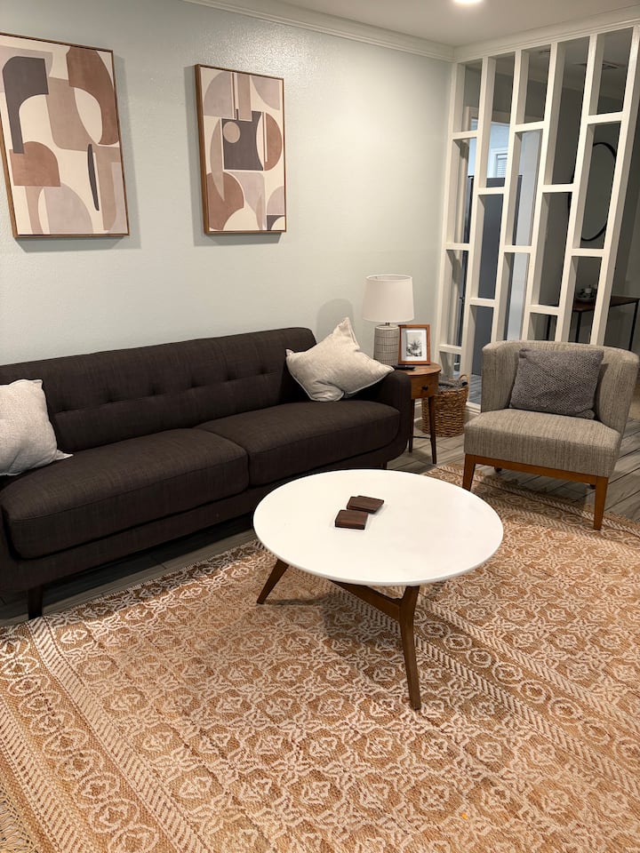 Stylish 2 Br Home In Quiet Neighborhood. - Shreveport, LA