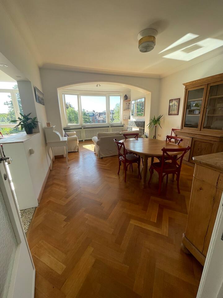 Bright and spacious apartment