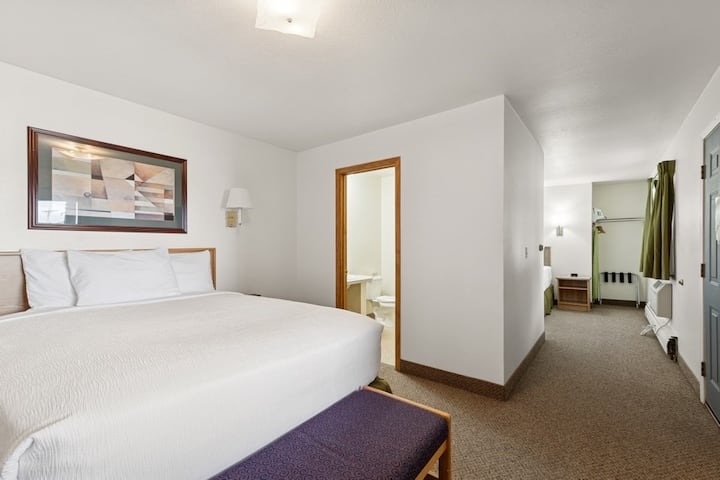 #11 Two Queen Beds Just 17 Miles To Gnp - Columbia Falls, MT