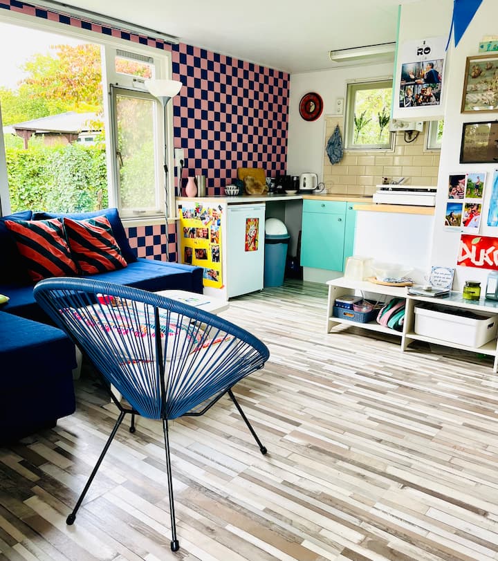 Gezellig Tiny House Op Park Met Zwembad - Hook of Holland