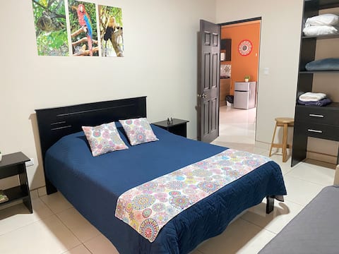 Apartment H. González #9 A/C Alajuela