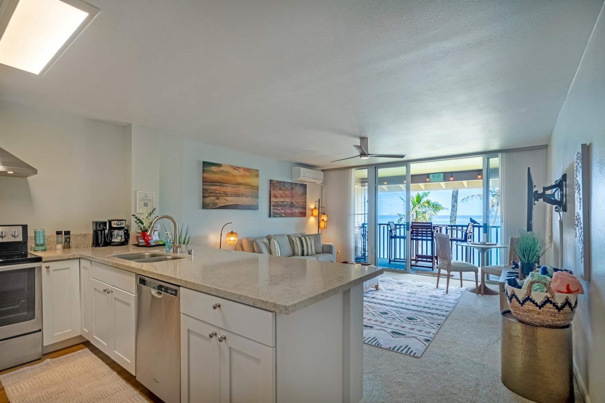 Beachside Kapaa top floor condo + A/C - Photo 11