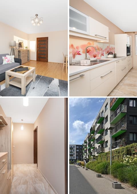 Popular Airbnb listing: Cozy Corner: apartment with wifi and balcony in Krzyki Partynice
