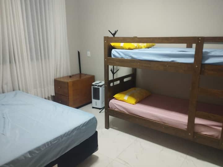 საძინებელი 1