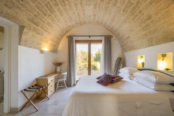 Peaceful bedrooms with direct garden access. 