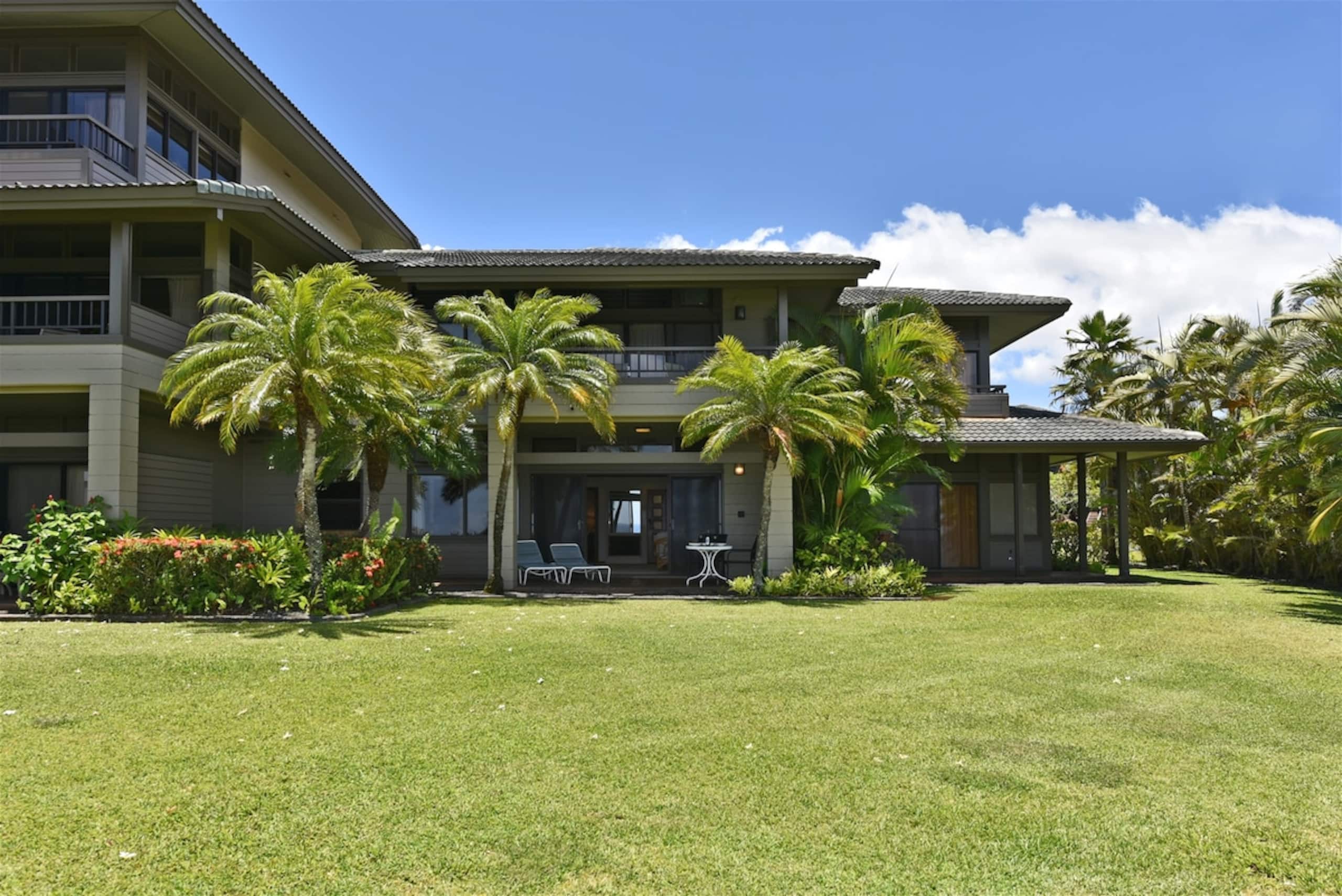 Villa in Lahaina · ★4.9 · 1 bedroom · 2 beds · 2 baths - Image 28