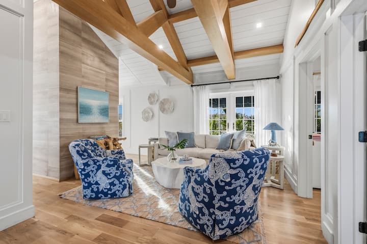 Welcome To Summer Club! Stunning, Designers Own! - Westhampton, NY