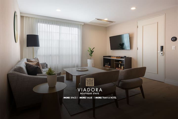 Condesa – Amazing Ste. Live/Work 2BD/2BA 4 PAX