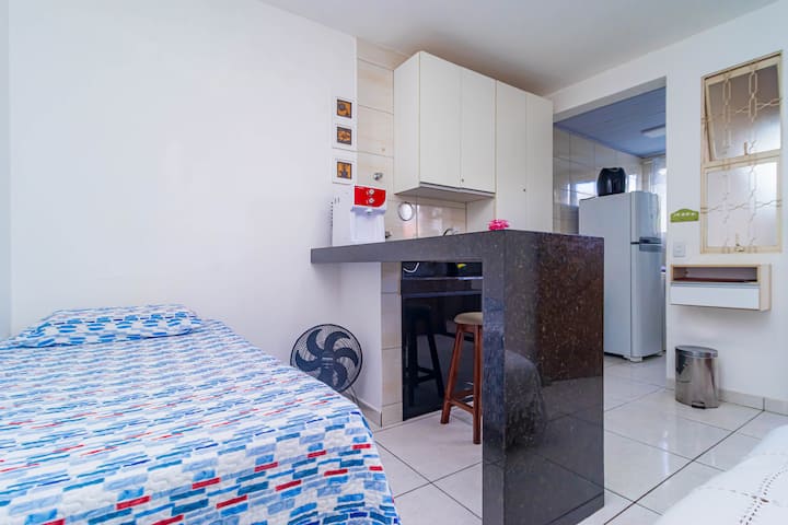Flat C/ar Cond. 1 Cama De Casal, 1 Solteiro. - Lagoa Santa