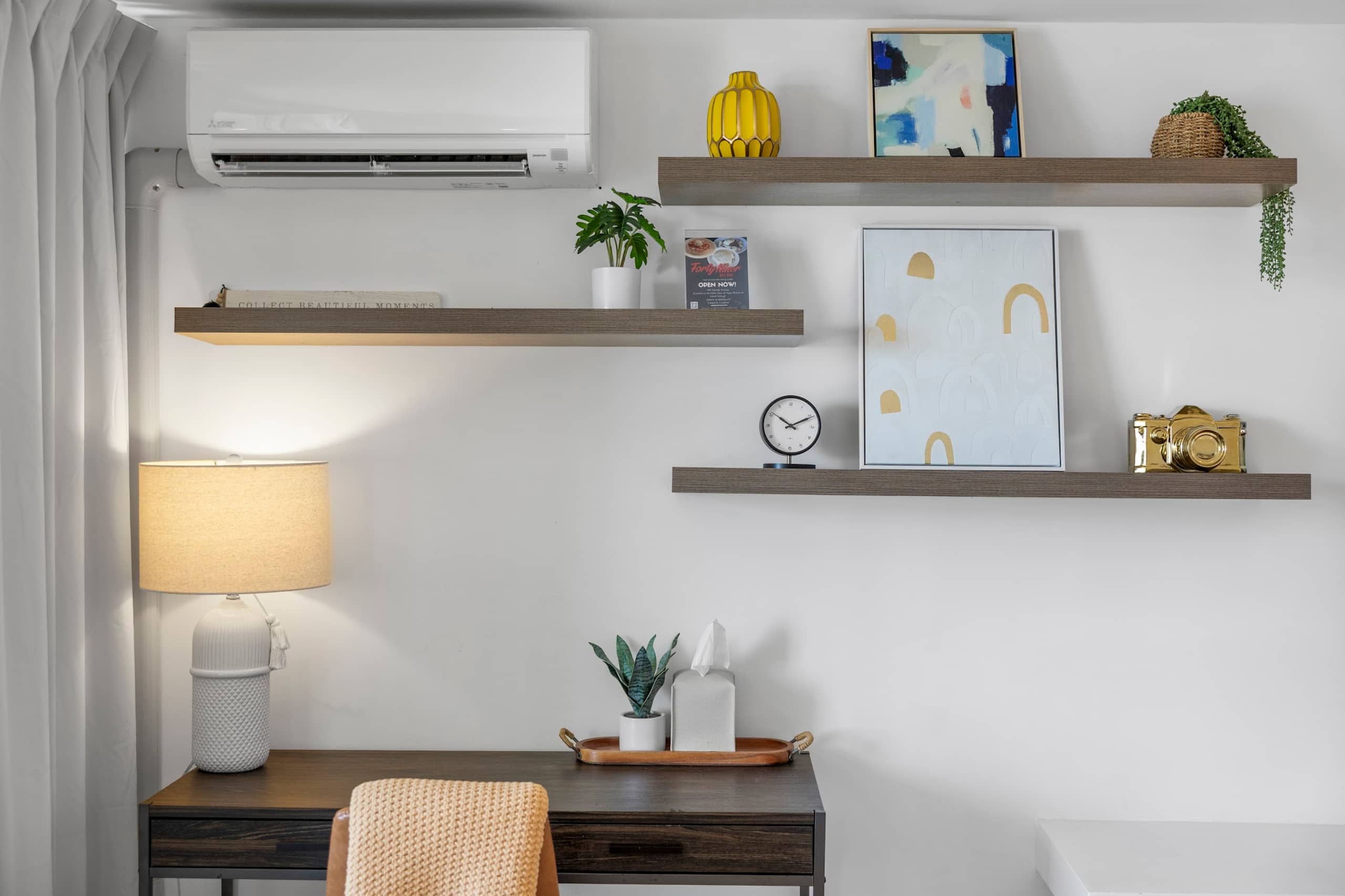 Condo in Honolulu · ★4.94 · Studio · 2 beds · 1 private bath - Image 14