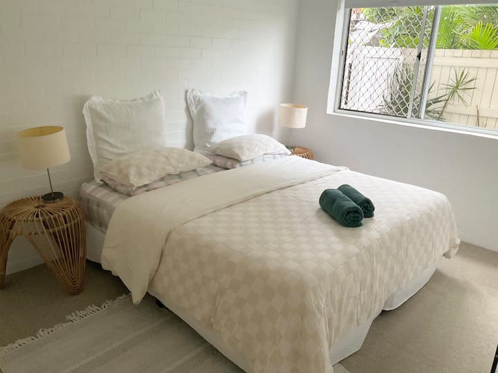 Kingsize-Bett, das in 2 Einzelbetten getrennt werden kann 