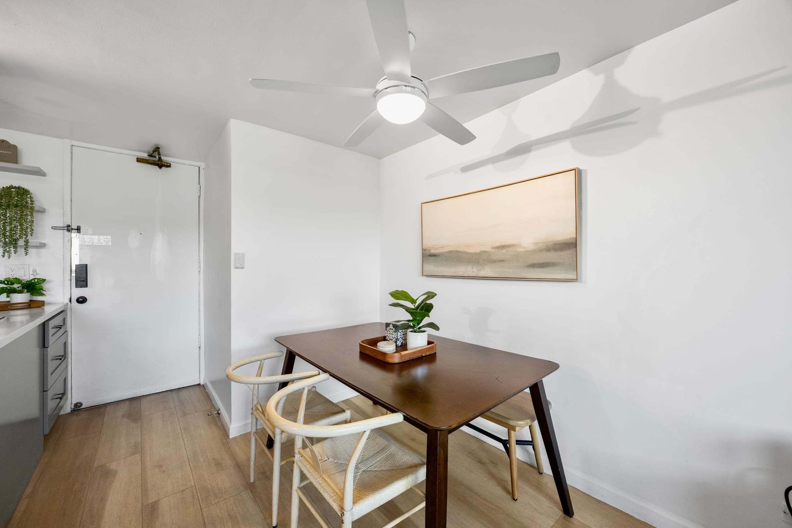Condo in Honolulu · ★4.96 · 1 bedroom · 4 beds · 1 private bath - Image 37
