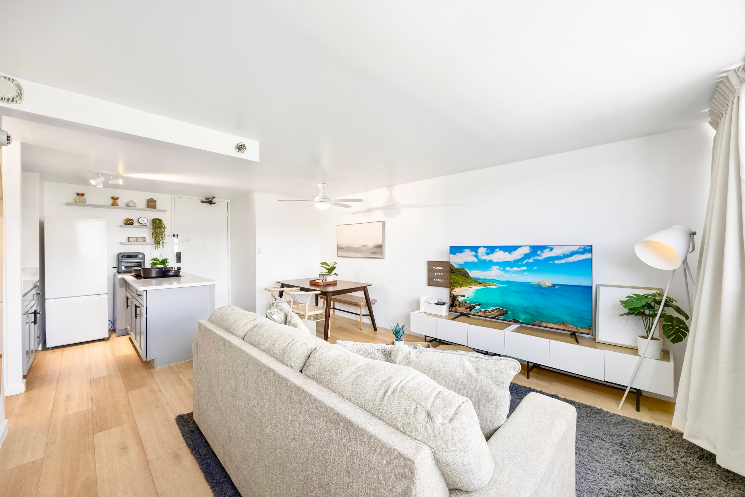 Condo in Honolulu · ★4.96 · 1 bedroom · 4 beds · 1 private bath - Image 4