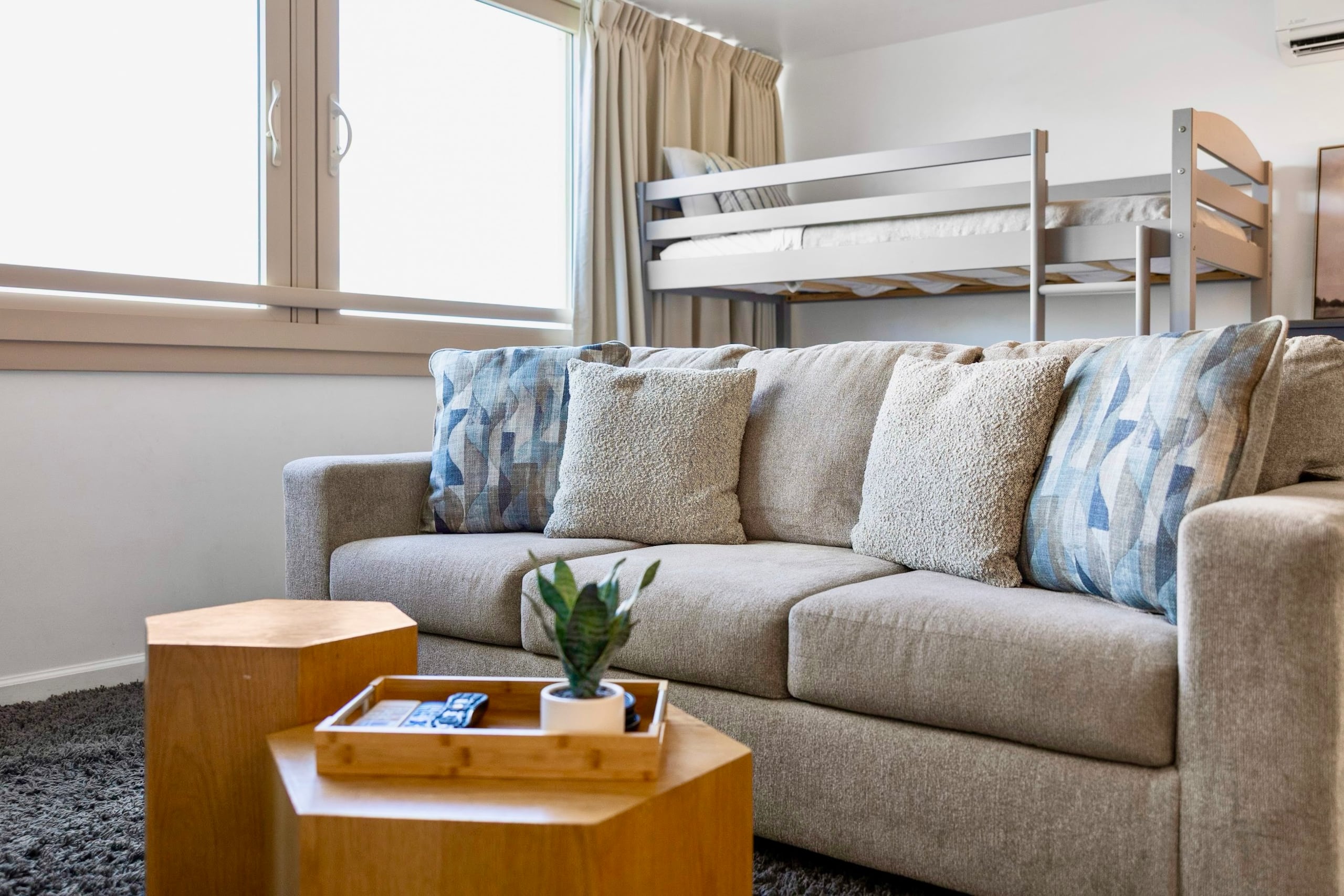 Condo in Honolulu · ★4.96 · 1 bedroom · 4 beds · 1 private bath - Image 16
