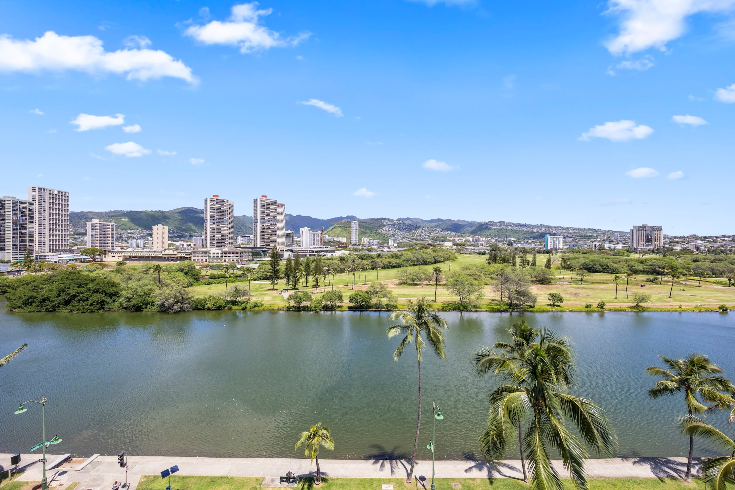 Condo in Honolulu · ★4.96 · 1 bedroom · 4 beds · 1 private bath - Image 22
