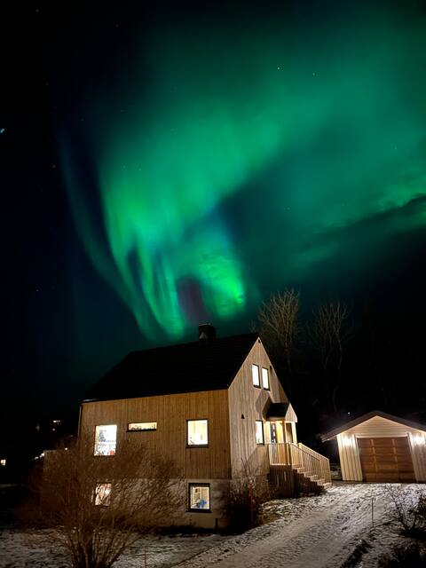Cozy home with garden in Kabelvåg, Lofoten