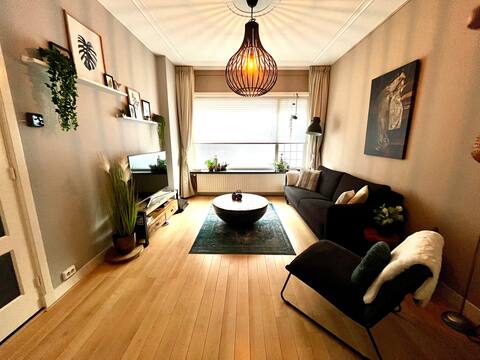 Comfortable house near center/station + bicycle