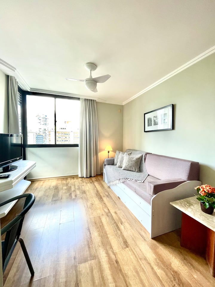Cobertura Duplex/ Arrumação Diária/ Garagem/ Metrô - São Paulo
