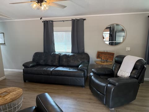 Top performing Airbnb: NEWLY Updated! Cozy home with family fun extras. in Payson