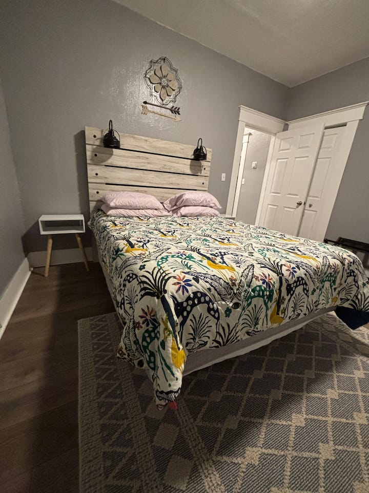 საძინებელი 1