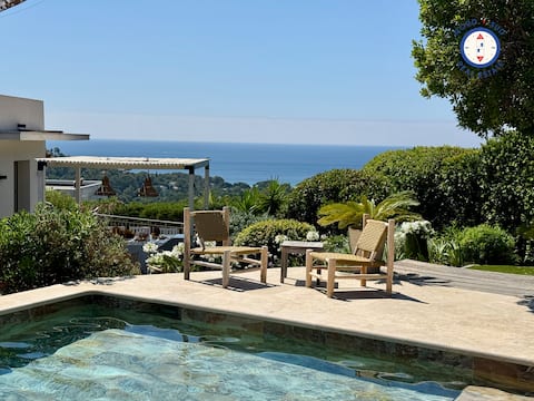 Popular Airbnb listing: Lolita Apartment - La Croix Valmer in La Croix Valmer