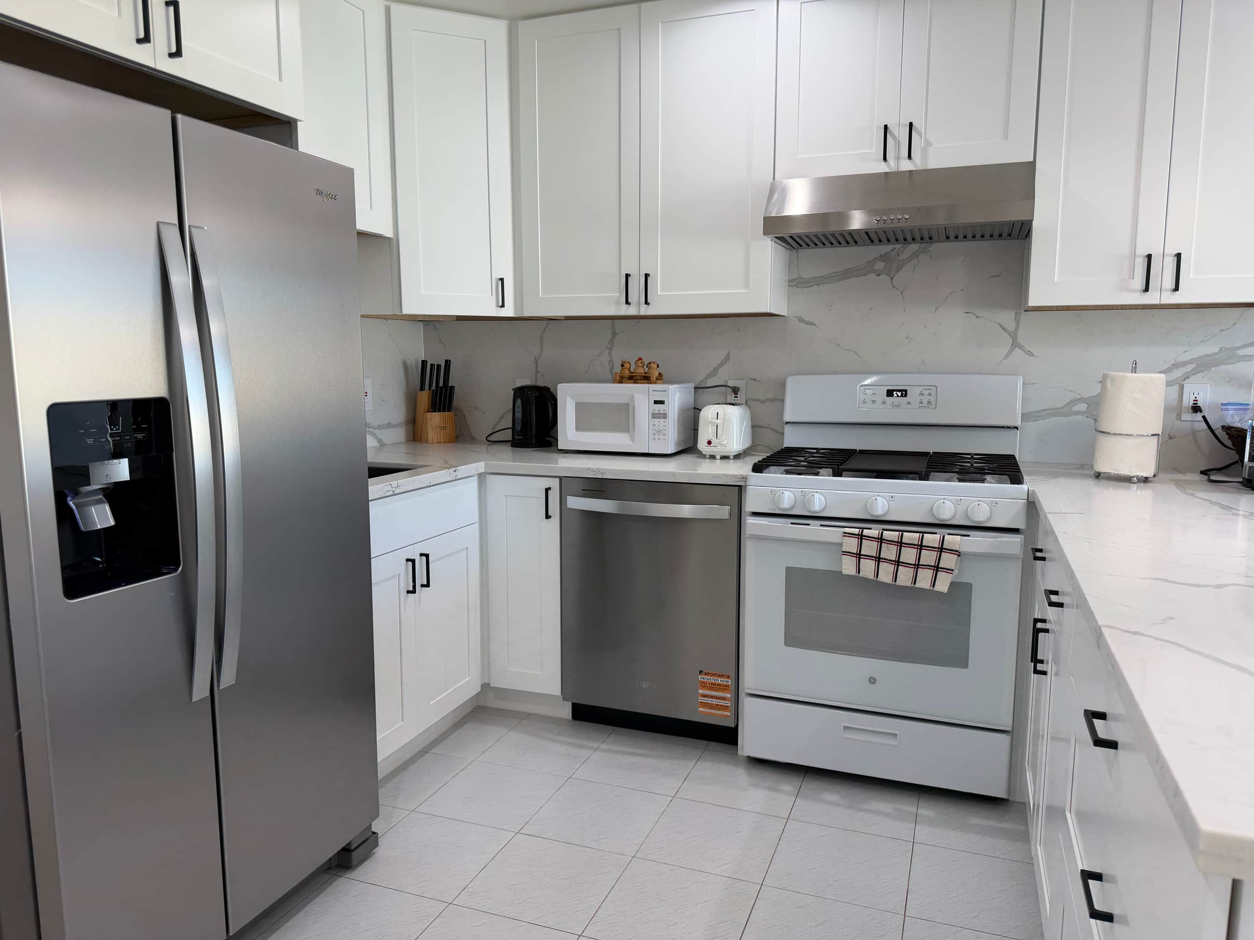 Home in San Francisco · ★4.92 · 2 bedrooms · 3 beds · 1 bath - Image 10