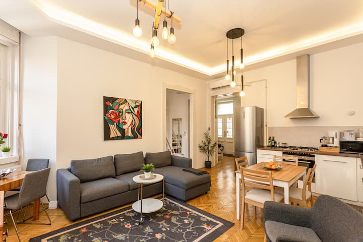Spacious 4br Oasis Central A/c Budapest - Bp Sky - Budapest