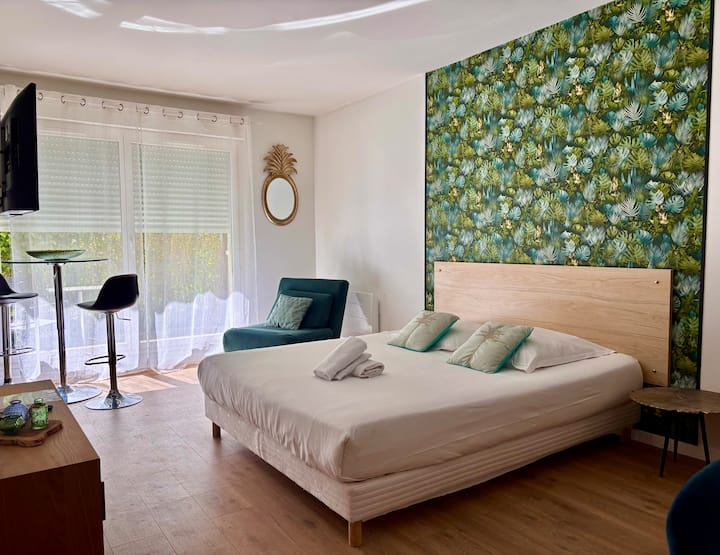 Grand Studio Avec Terrasse + Parking - Vieux-lille - Lille