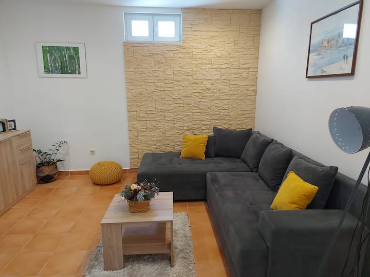 Relax Holiday Home With Pool And Bbq - Podstrana