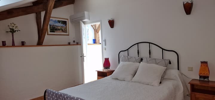 საძინებელი 1