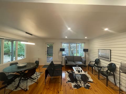 Luxurious 3 bedroom cottage off Historic Piper St