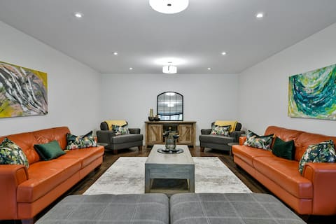 Cheerful Tuxedo House