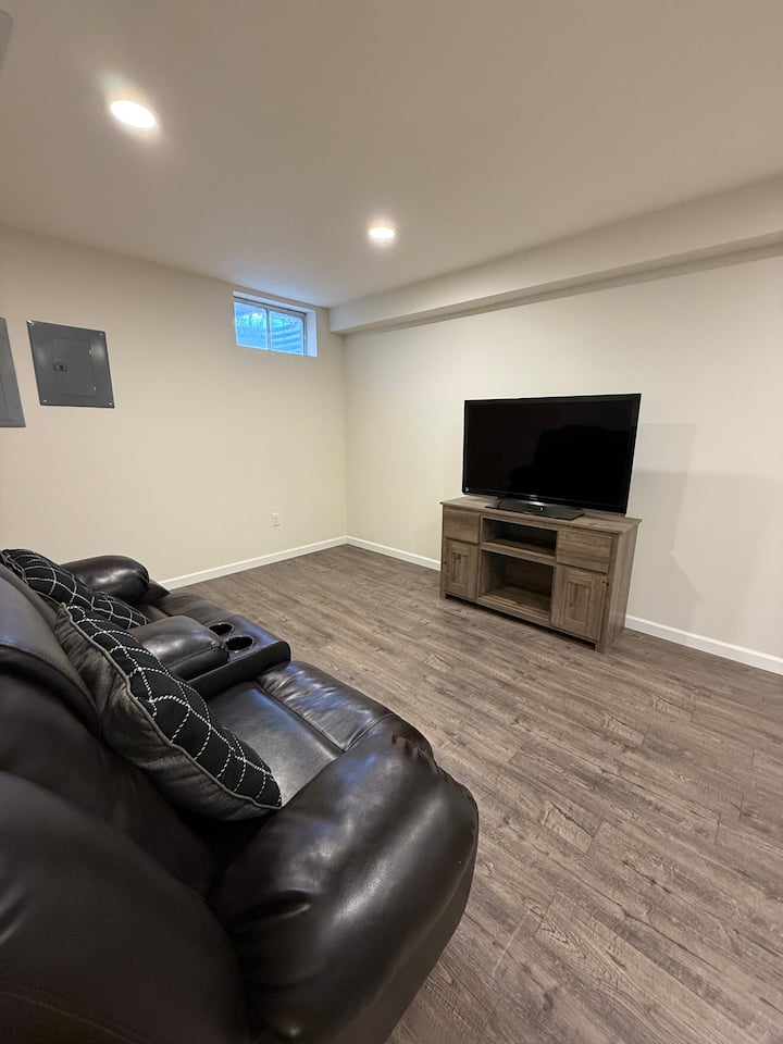 Spacious House With Fenced-in Yard - Ankeny, IA