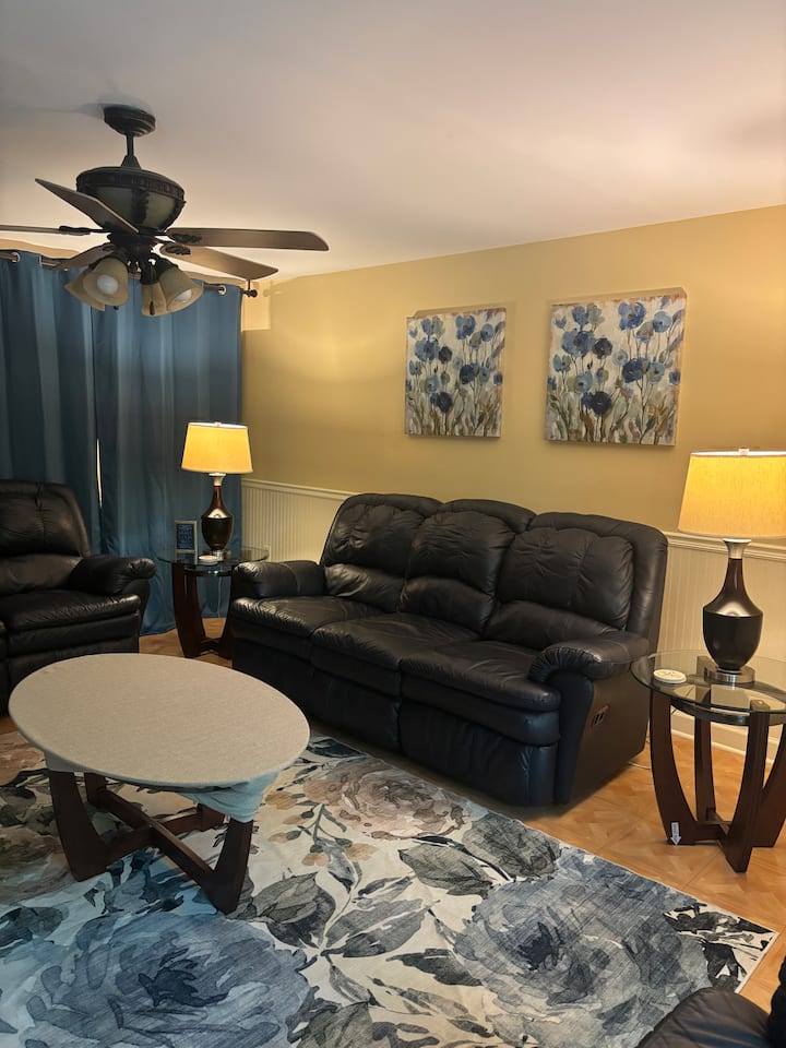 Spa Amenities On 2 Acre's In Prime Area - Roswell, GA
