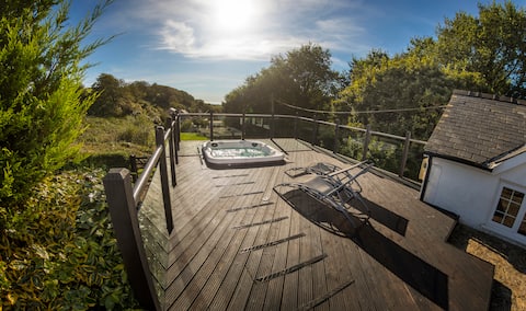 Tyn Ffynnon, Llanengan (Abersoch) with hot tub