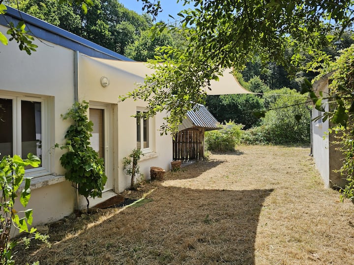 Petite Maison Calme  Côté Forêt D'huelgoat - Huelgoat