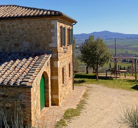 Podere Pereti Vecchi | Stunning Val d'Orcia Views