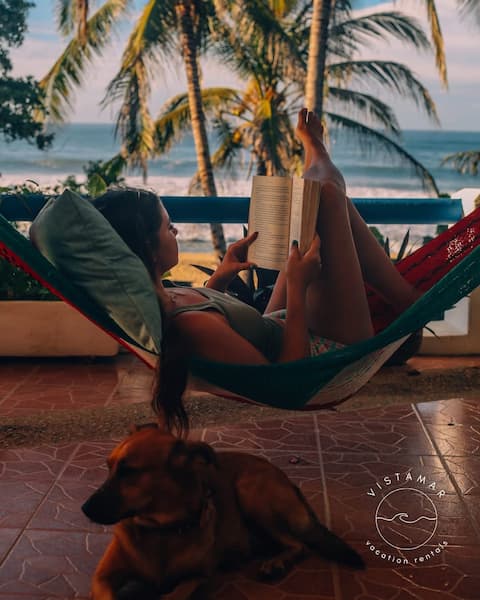 Beachfront house with concession for private use