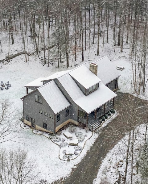 Upscale 4BDR 4BTH:Games • Gym • Firepit • BBQ