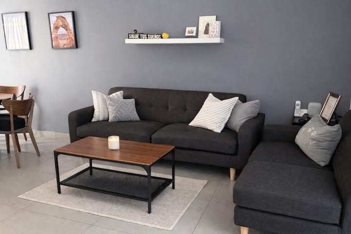 Modern 2br Retreat • Walk To Beach • Private Baths - Ensenada