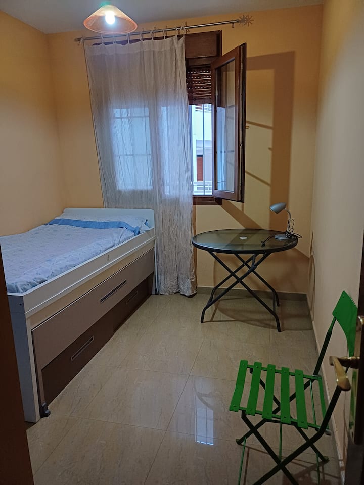 habitación con 2 camas