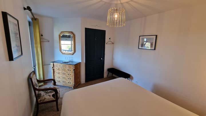 საძინებელი 1