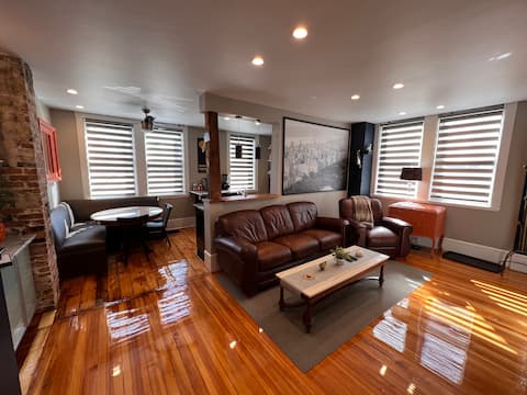 Stylish 3-bedroom 2- bathroom townhouse
