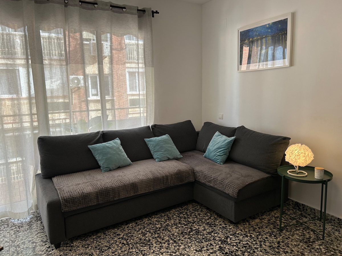 Top performing Airbnb: Charming City apartment Málaga Centre with Balcony in La Trinidad (Bailén Miraflores)