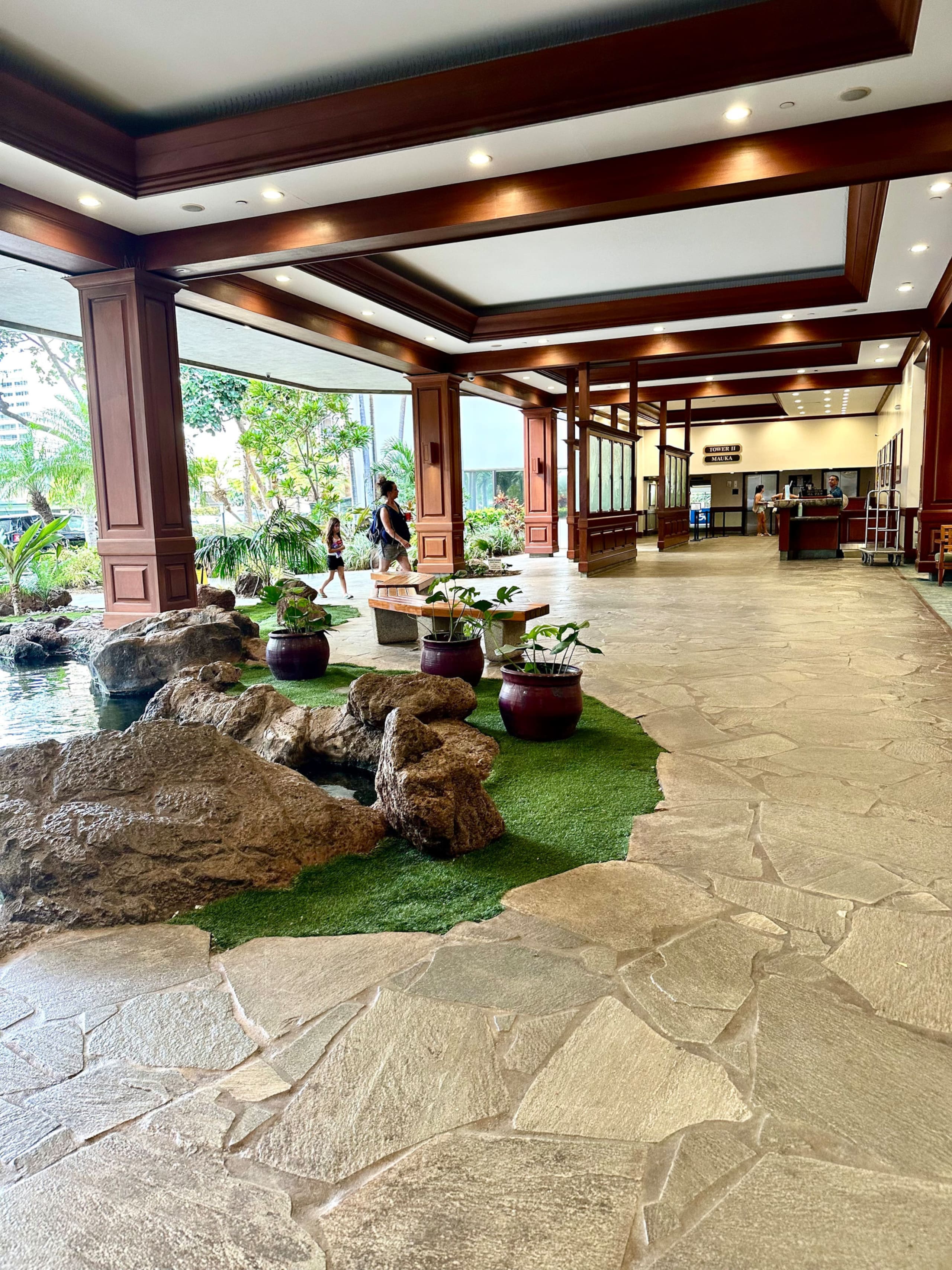 Heart of Waikiki amazing ocean view1 free parking - Image 43