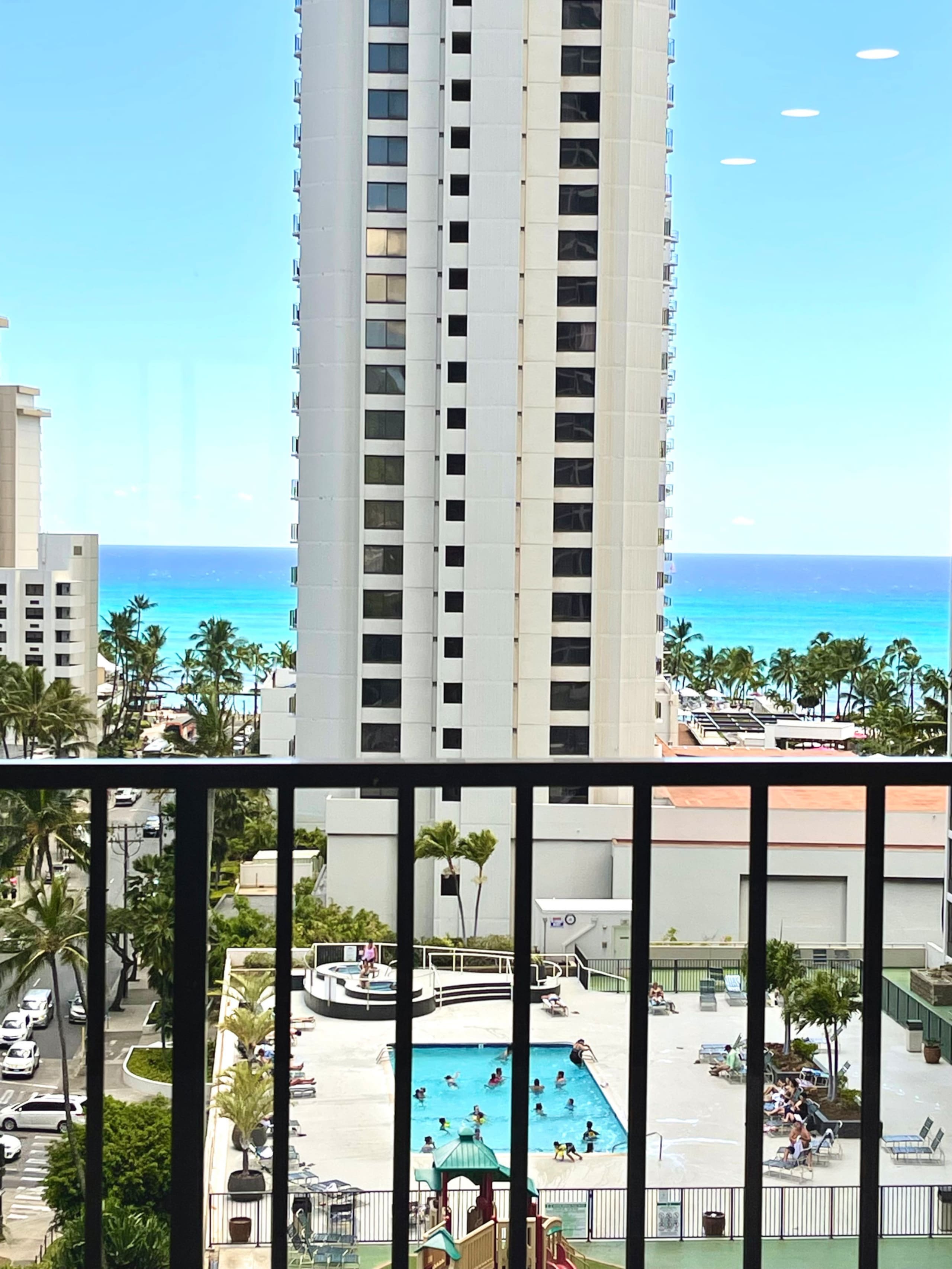 Heart of Waikiki amazing ocean view1 free parking - Image 14
